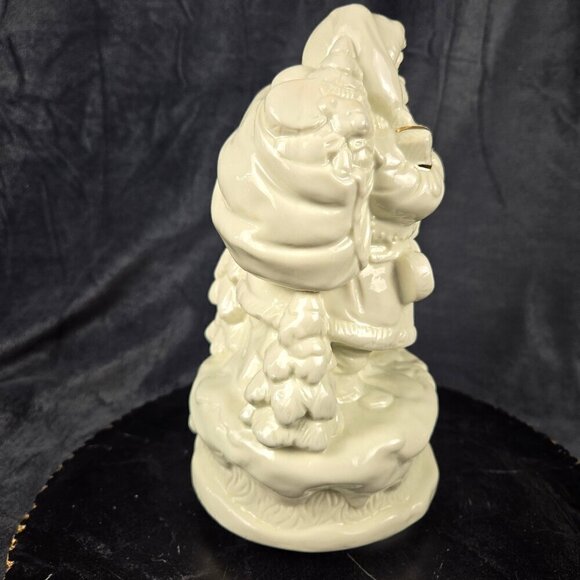 Santa And Reindeer Music Box Cream Gold Accents Works Plays "White Christmas" - Picture 9 of 16